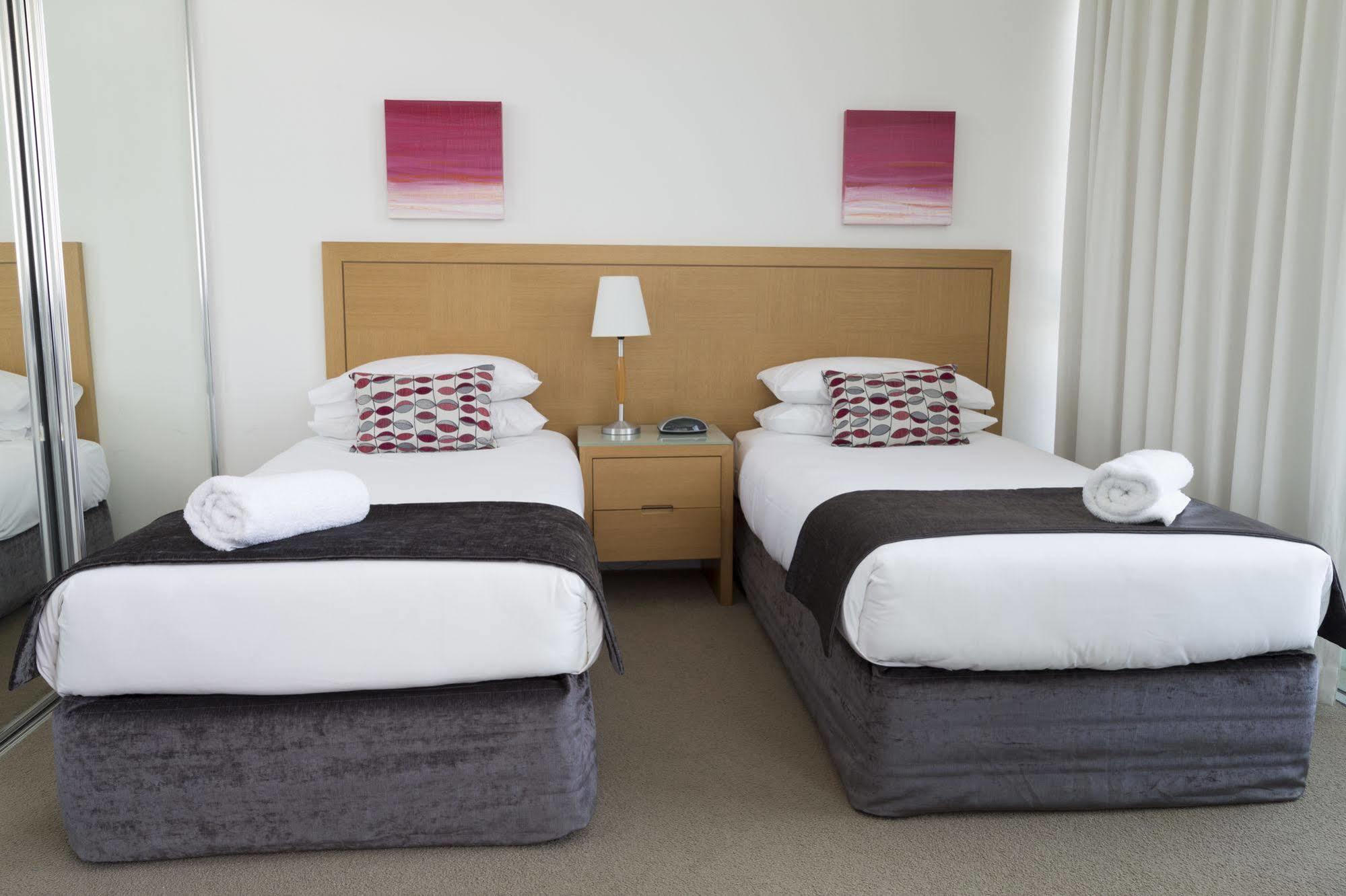 Ultiqa Freshwater Point Resort Broadbeach Голд-Кост Экстерьер фото