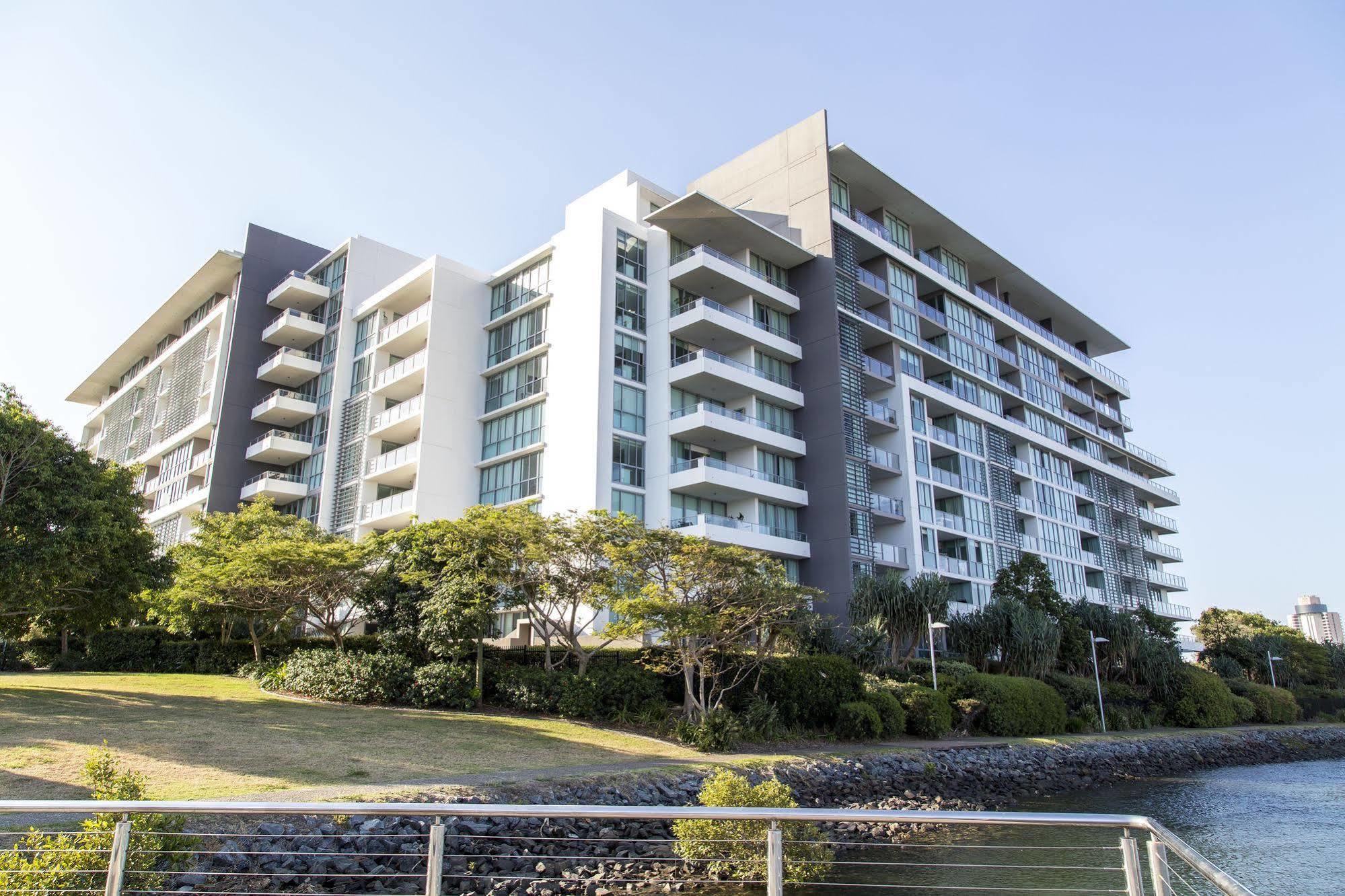 Ultiqa Freshwater Point Resort Broadbeach Голд-Кост Экстерьер фото